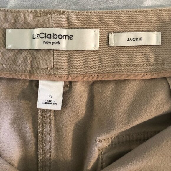 Liz Claiborne New York  Shorts Ladies 10 Khaki - Picture 3 of 11